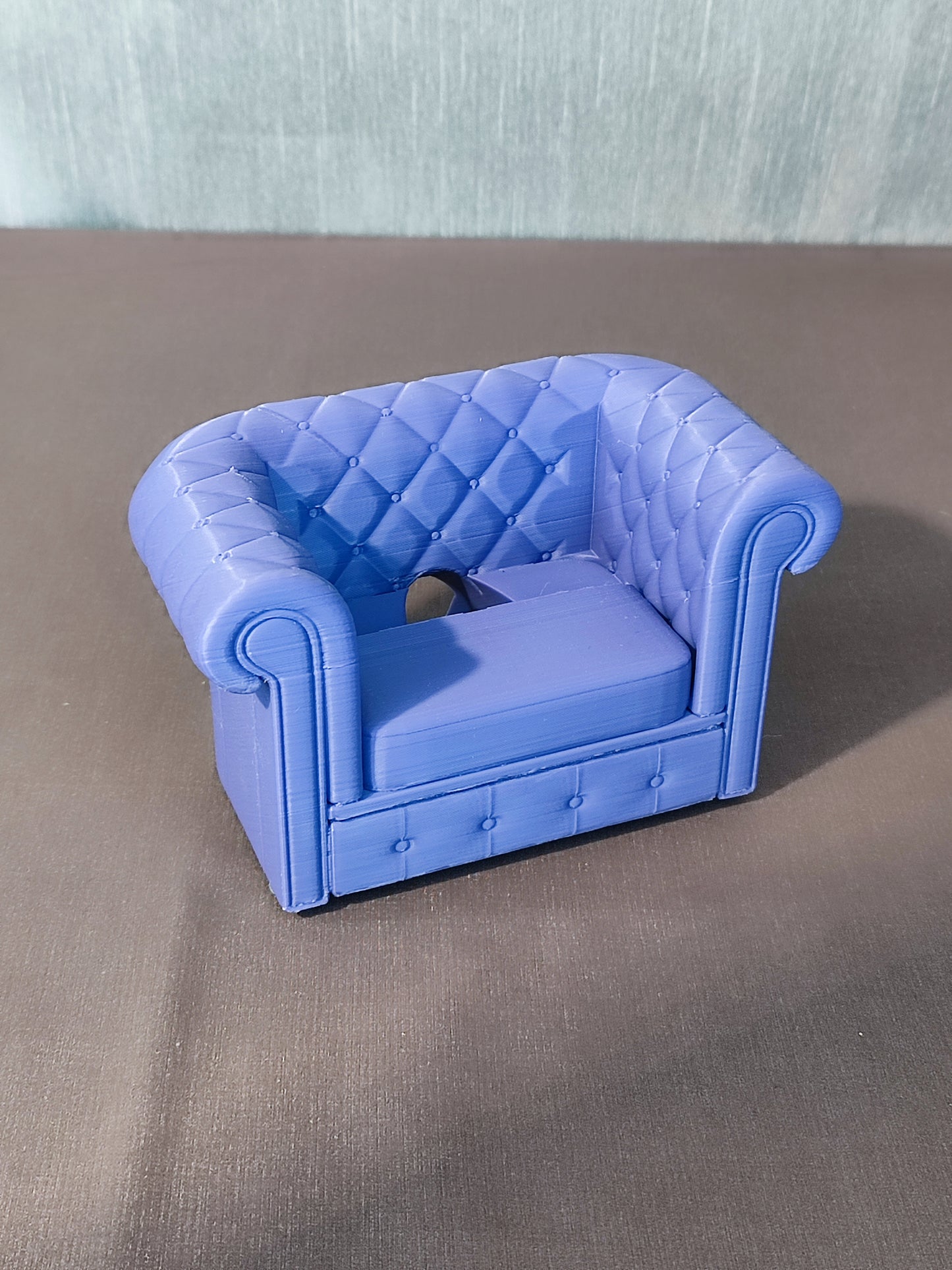 Simpatico divanetto portacellulare da tavolo