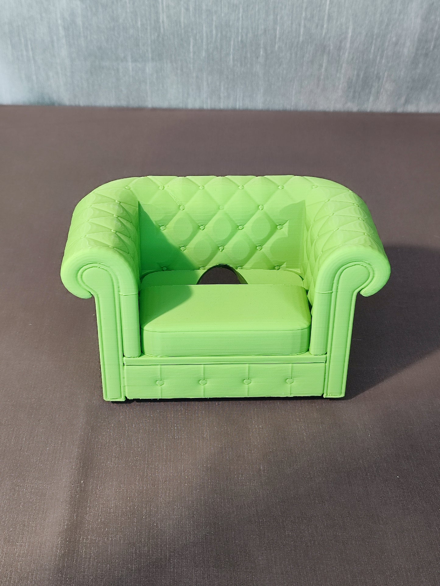 Simpatico divanetto portacellulare da tavolo