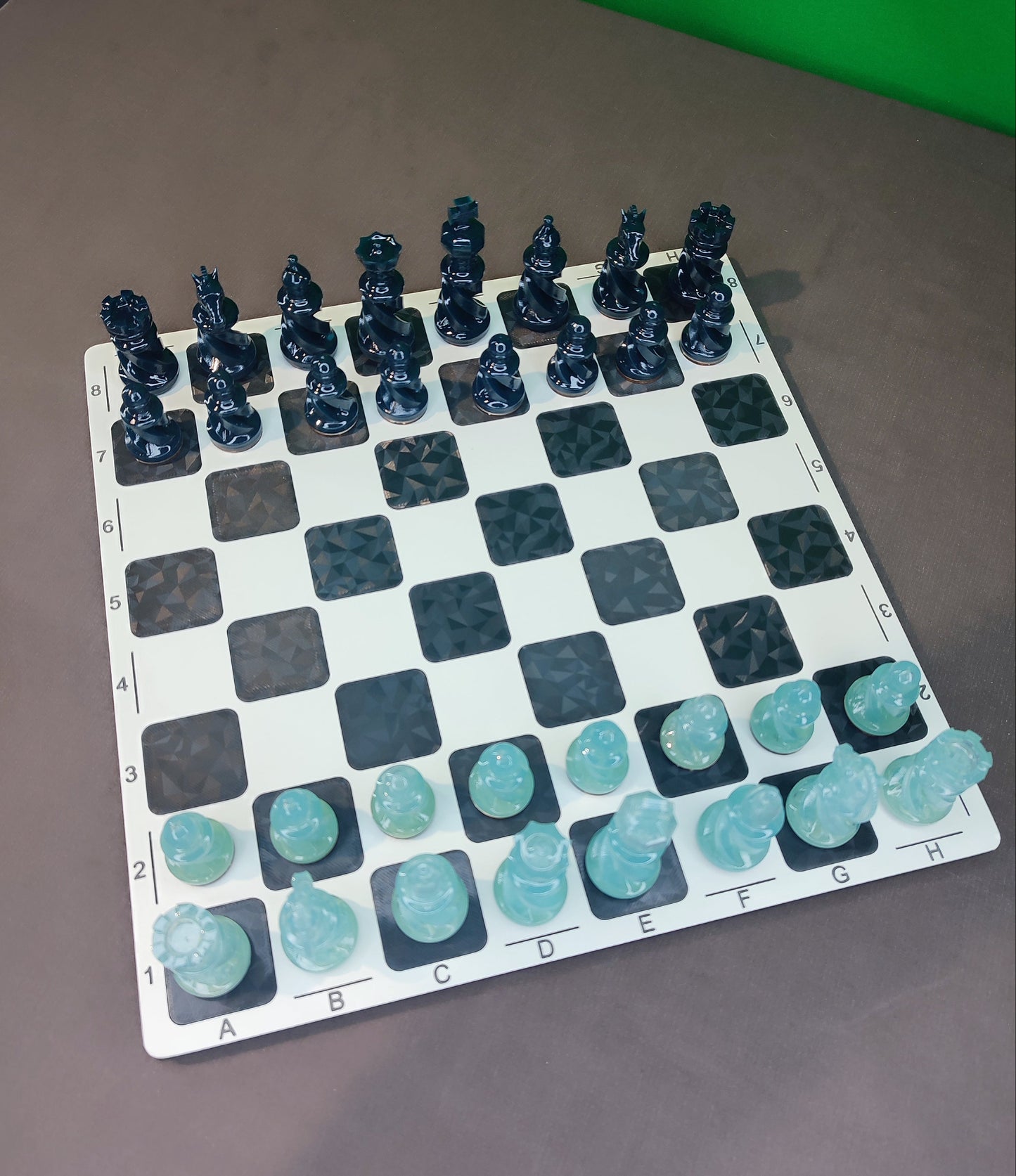 Scacchiera e set di pedine personalizzato