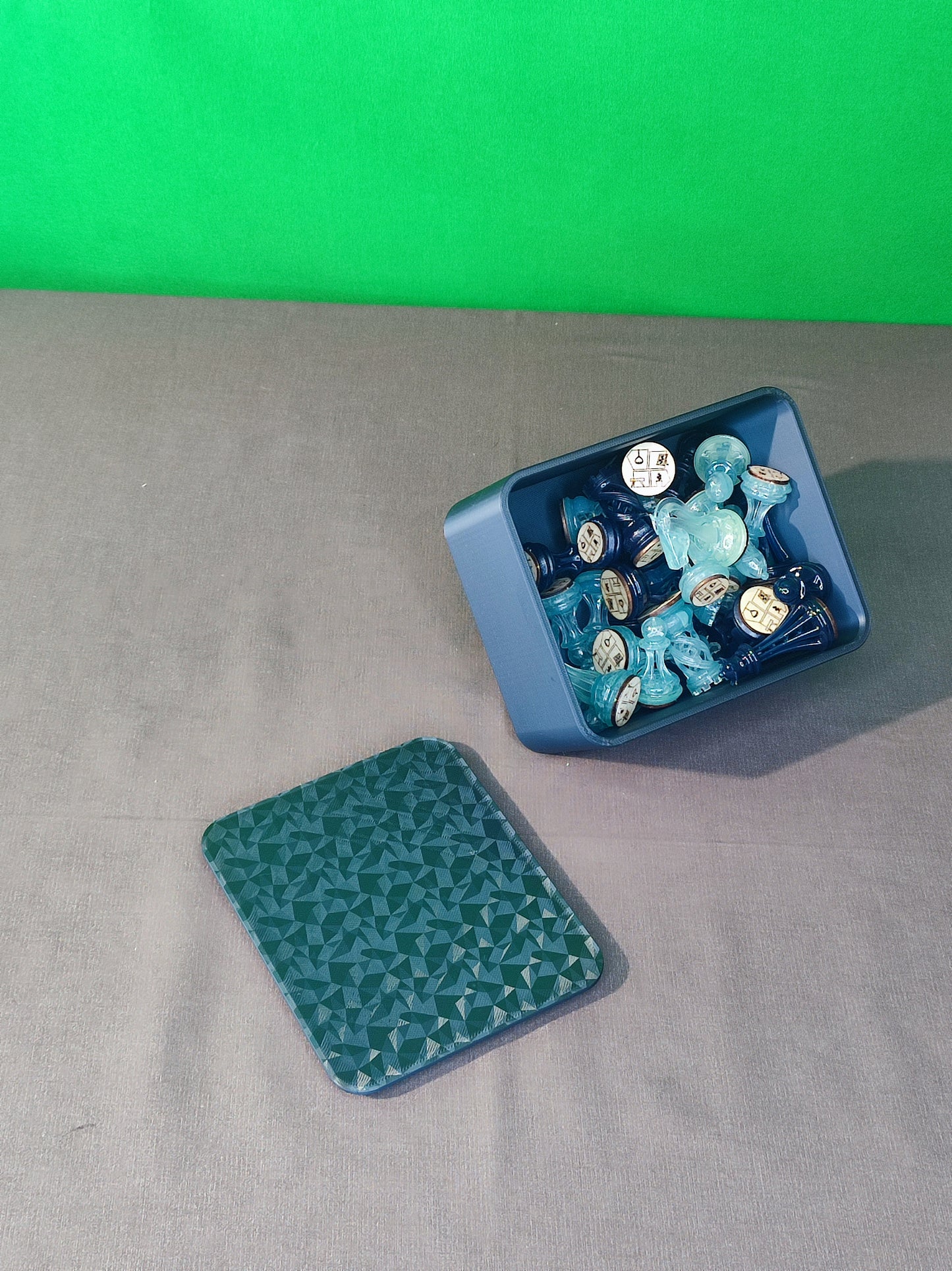 Scacchiera e set di pedine personalizzato